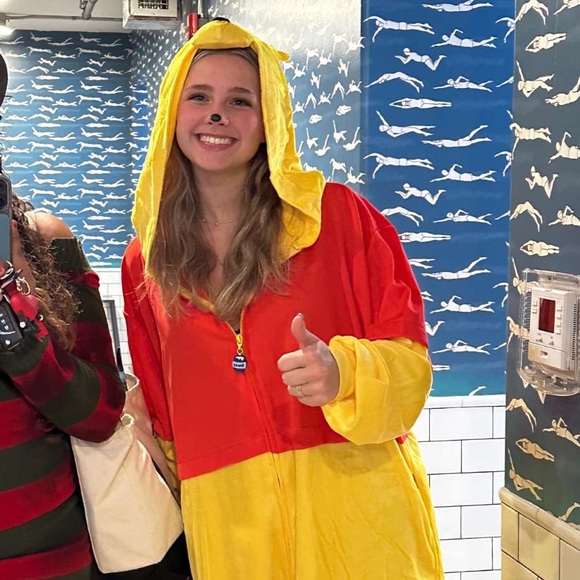 Meet your Posher, Madeleine - Picture 8 of 10